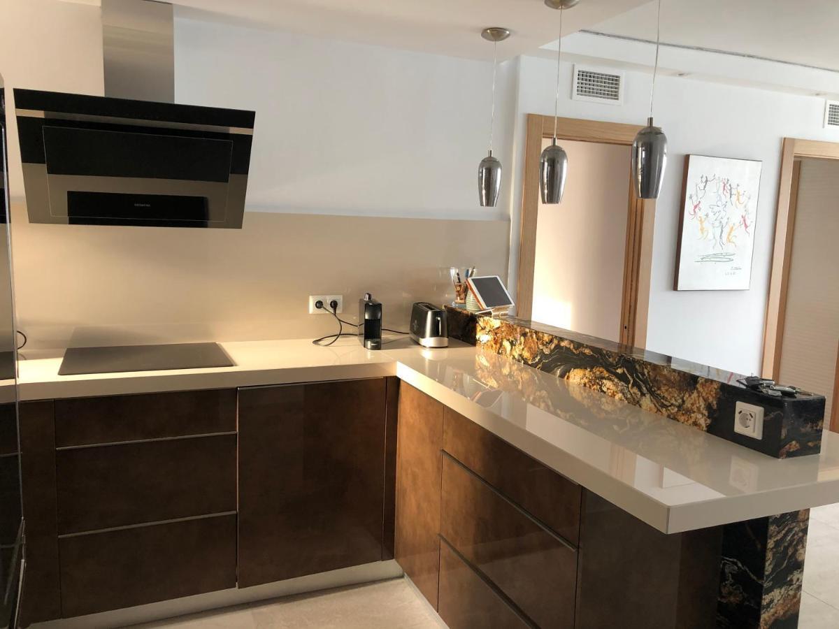 Magnifique Appartement Avec Une Incroyable Vue Sur Mer Torremolinos Bagian luar foto