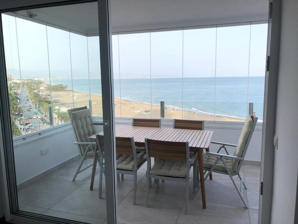 Magnifique Appartement Avec Une Incroyable Vue Sur Mer Torremolinos Bagian luar foto