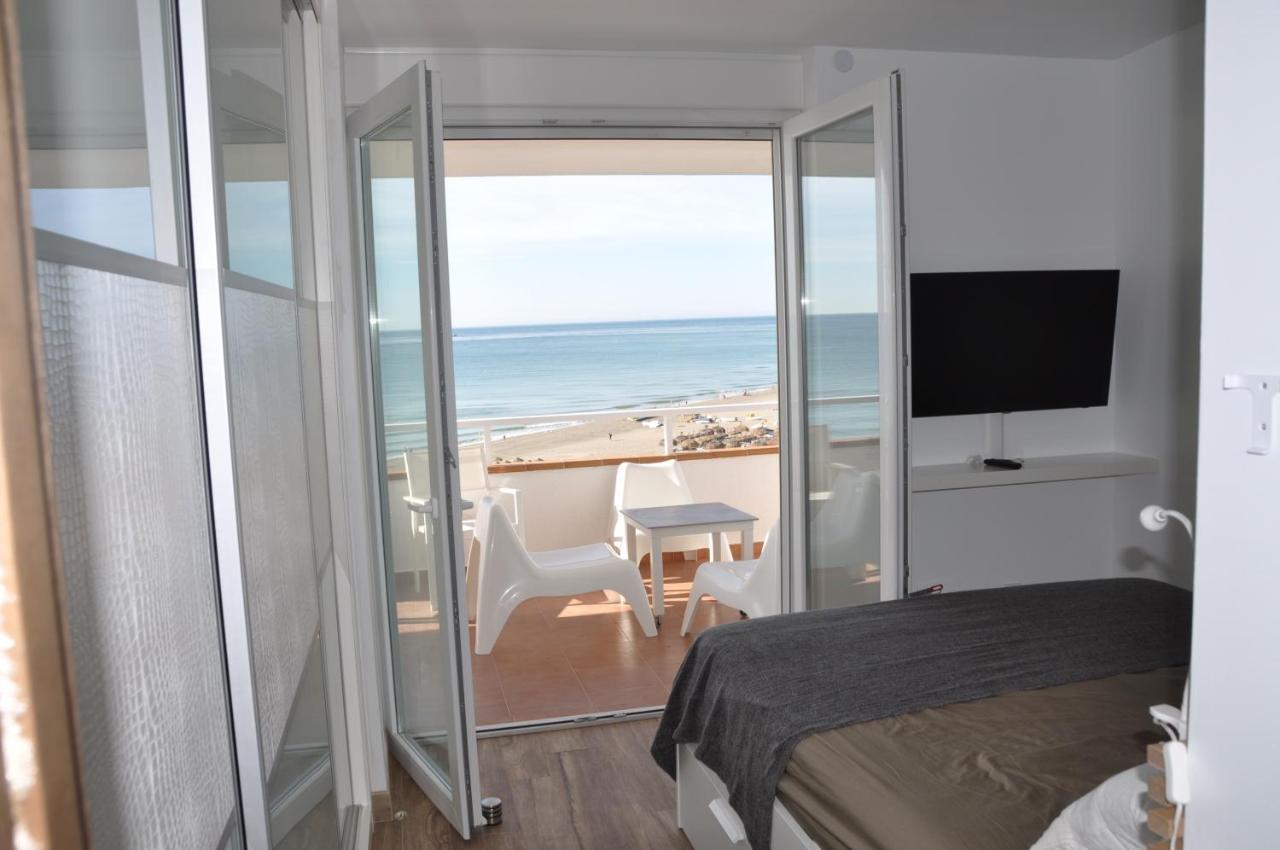 Magnifique Appartement Avec Une Incroyable Vue Sur Mer Torremolinos Bagian luar foto