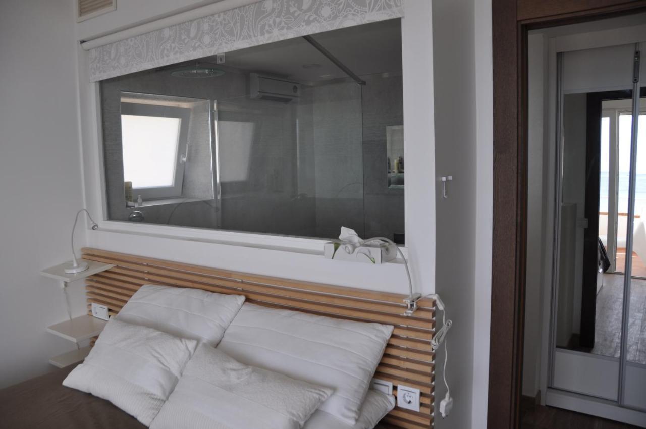 Magnifique Appartement Avec Une Incroyable Vue Sur Mer Torremolinos Bagian luar foto
