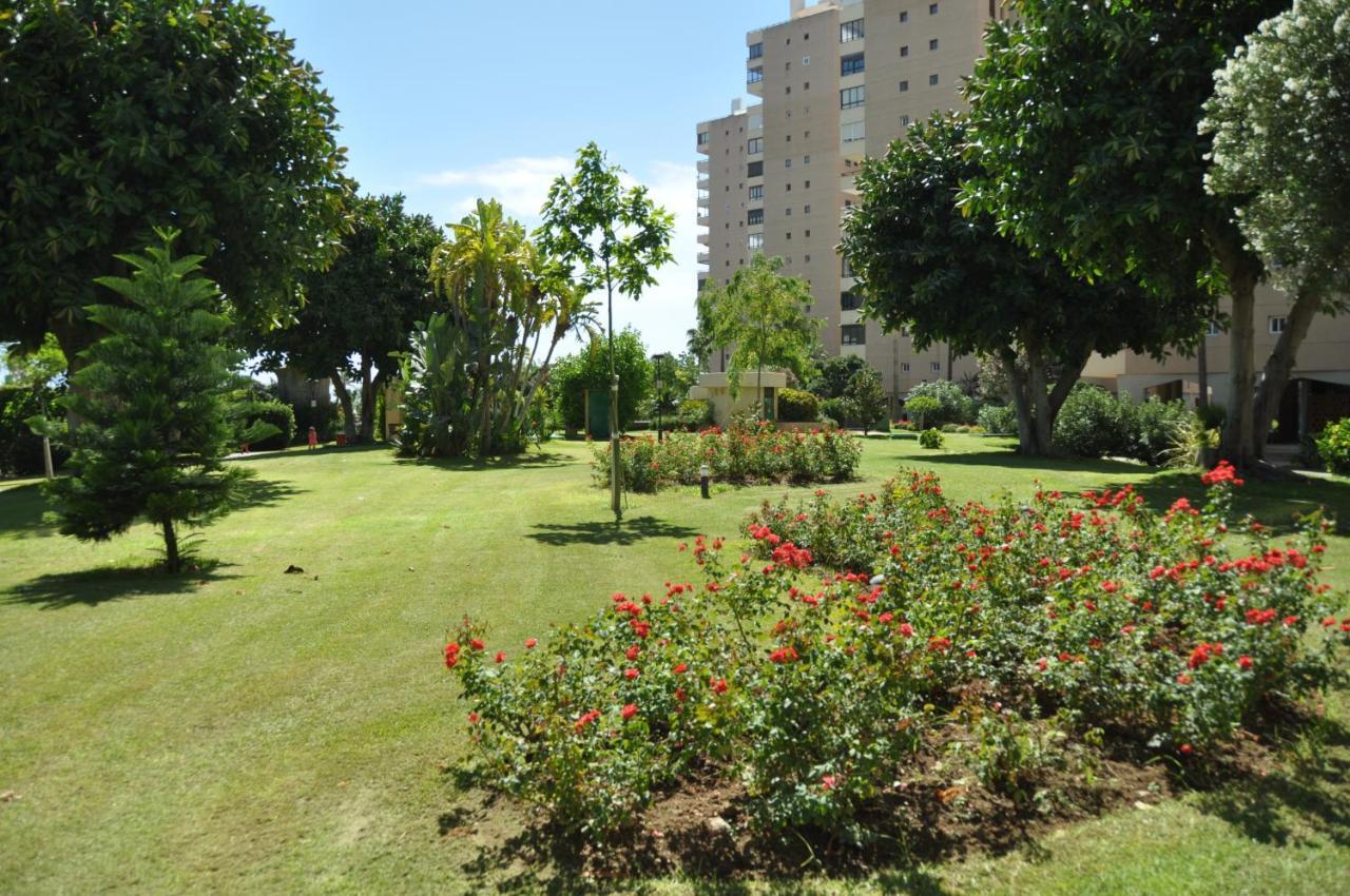 Magnifique Appartement Avec Une Incroyable Vue Sur Mer Torremolinos Bagian luar foto