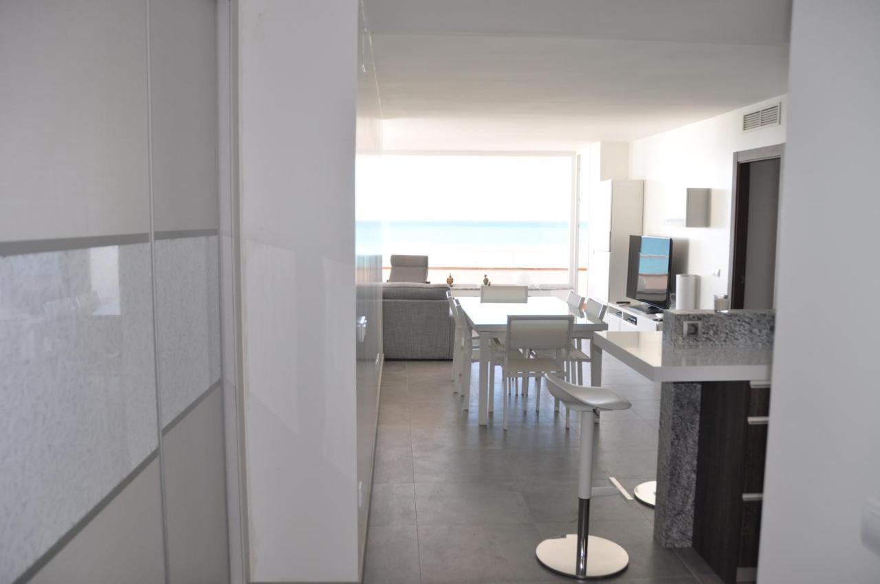 Magnifique Appartement Avec Une Incroyable Vue Sur Mer Torremolinos Bagian luar foto